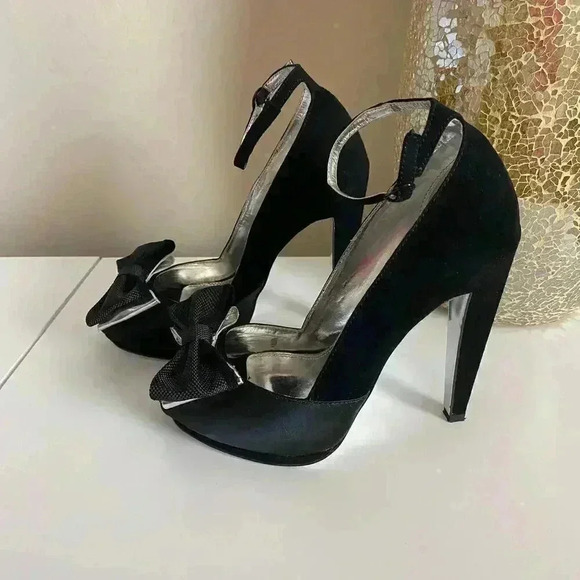 Bebe Hollace Black Peep Toe Heels Size 7 - Picture 13 of 13
